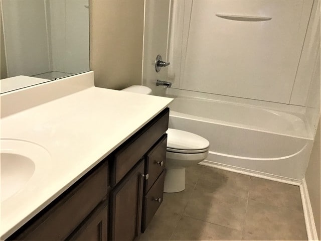 Building Photo - 402 River Summit Dr