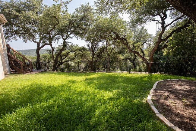Building Photo - 9920 Spicewood Mesa