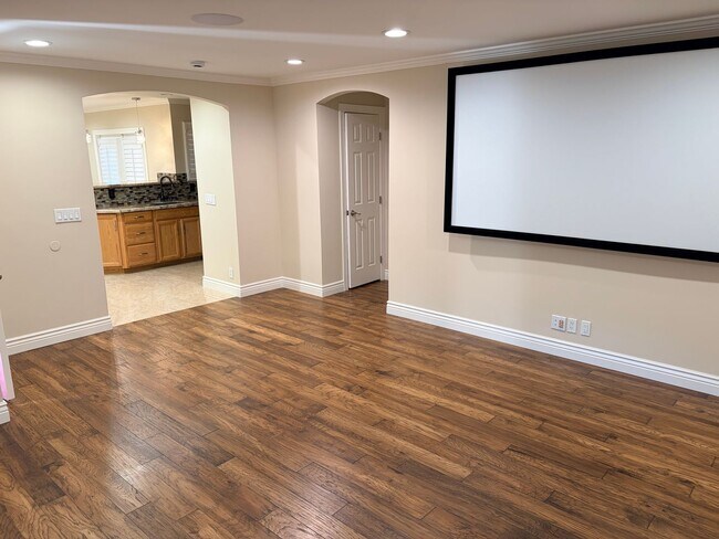 Building Photo - Remodeled 3 Bedroom 2 Bath House in San Jose.