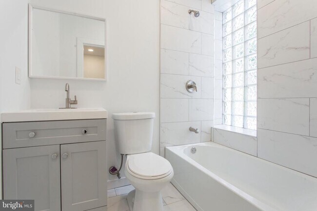 Building Photo - 2131 N 8th St