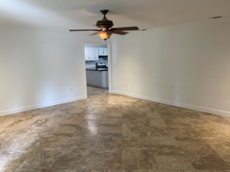 Building Photo - 5682 FL-20