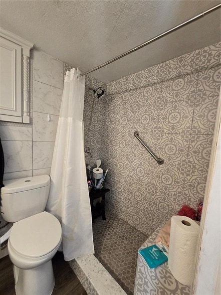 Building Photo - 105 4th Ave NE