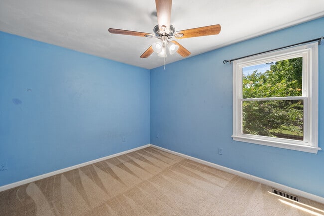 Building Photo - 2105 Grey Fox Ln