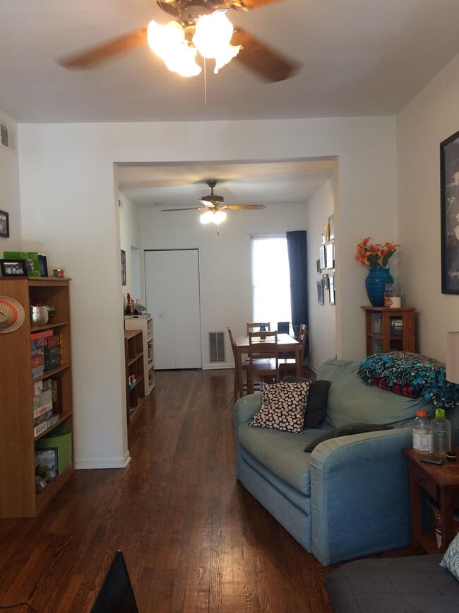 Building Photo - Beautiful 1 Bed Apartment in North Center/ Ravenswood Area Available September 1st