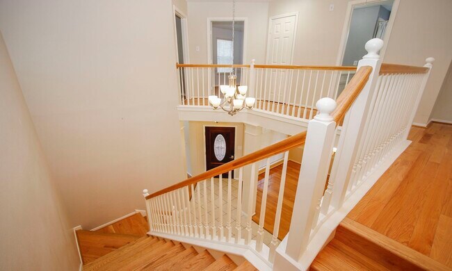 Building Photo - 16207 Waiting Spring Cir