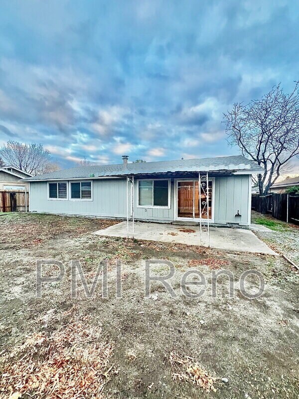 Building Photo - 812 Glen Molly Dr