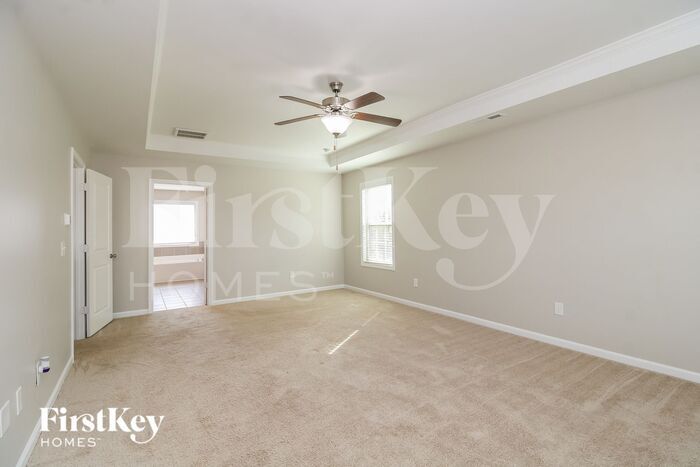 Building Photo - 1833 Ridge Creek Dr