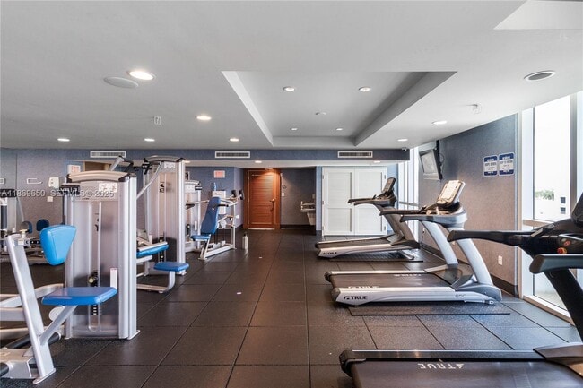 Building Photo - 7900 Harbor Island Dr