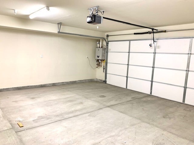 Building Photo - 1734 Walnut Ave