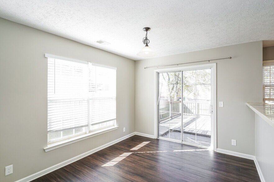 Building Photo - 6713 Ascot Dr