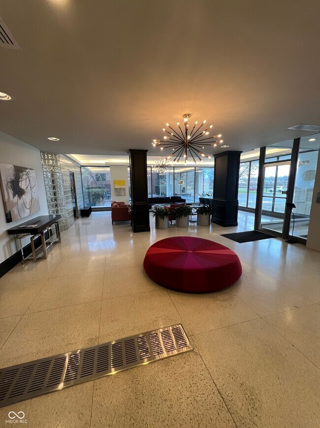 Building Photo - 3965 N Meridian St