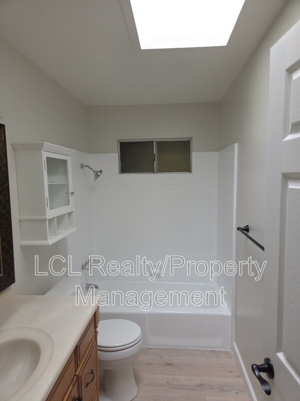 Building Photo - 29880 Longhorn Dr