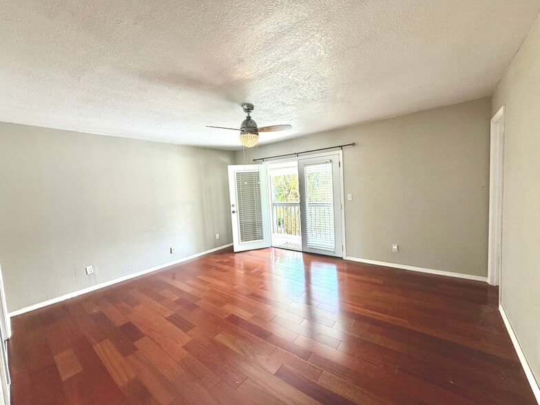 Building Photo - 695 A1A N