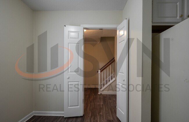 Building Photo - 3117 Coachman's Way