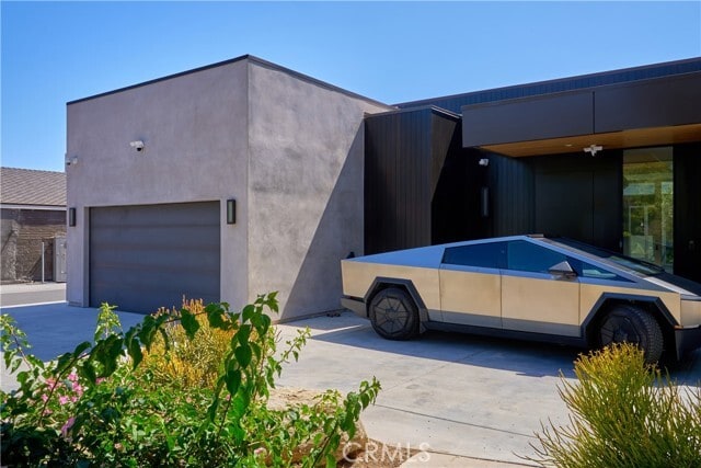 Building Photo - 1119 N Crestview Dr