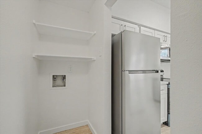 Building Photo - 12500 Brookglade Cir