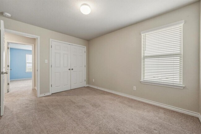 Building Photo - 197 Eves Necklace Dr.