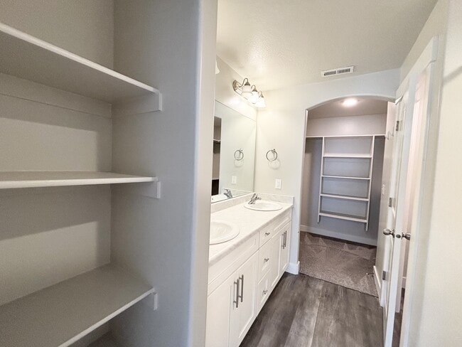 Building Photo - 3742 Canyon Falls Dr