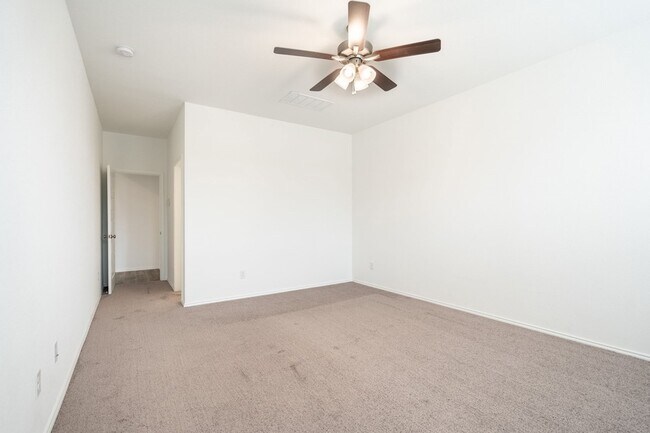 Building Photo - 5635 Huffines Blvd