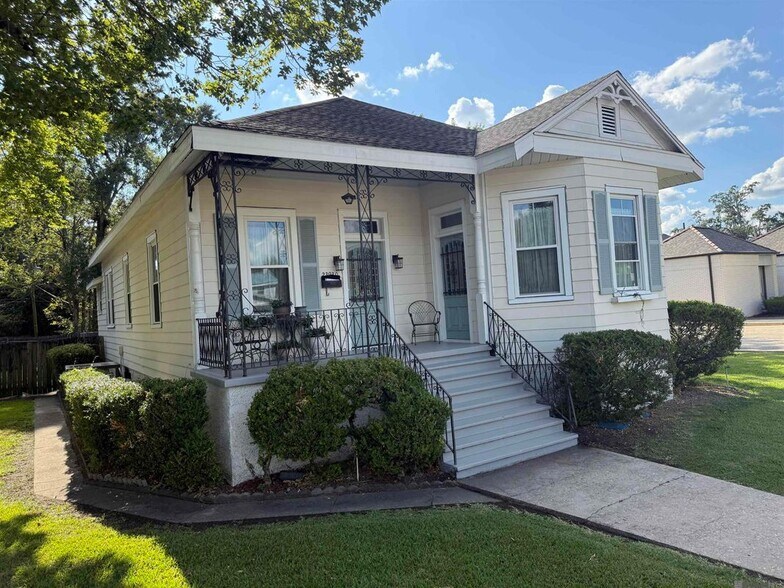 Building Photo - 23930 Railroad Ave