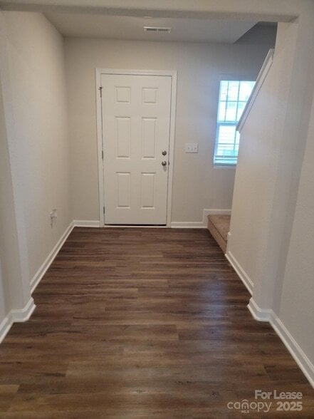 Building Photo - 9433 Creedmore Hills Dr