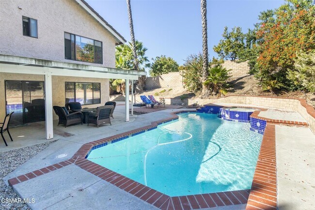 Building Photo - 2594 Ridgebrook Pl