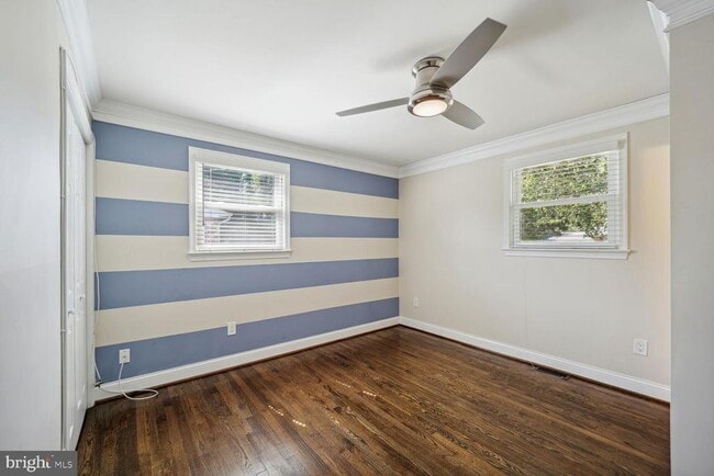 Building Photo - 9708 Glen View Dr