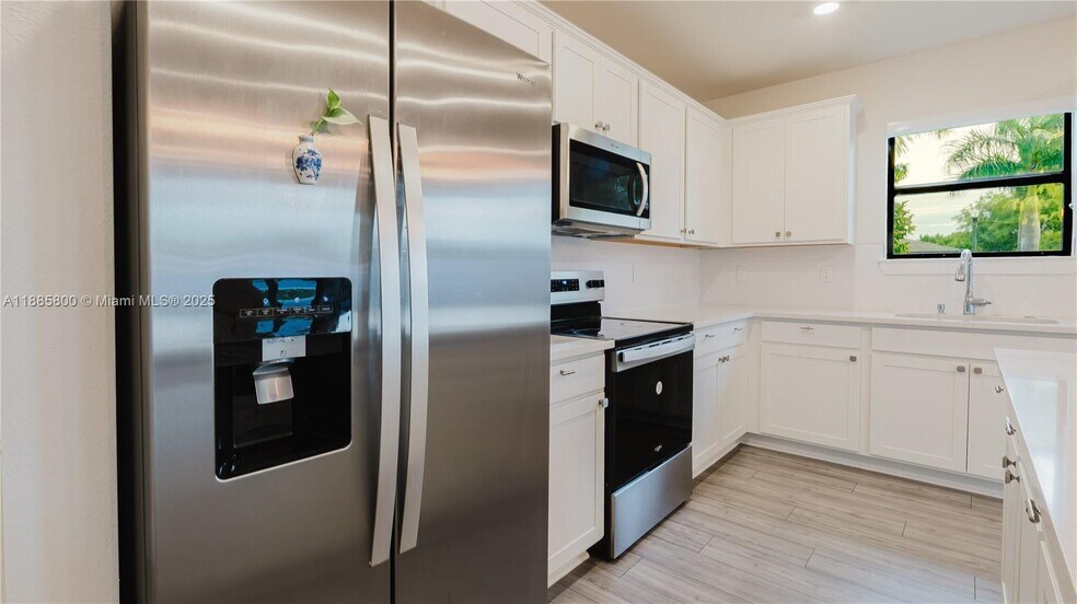 Building Photo - 3001 Hibiscus Ave