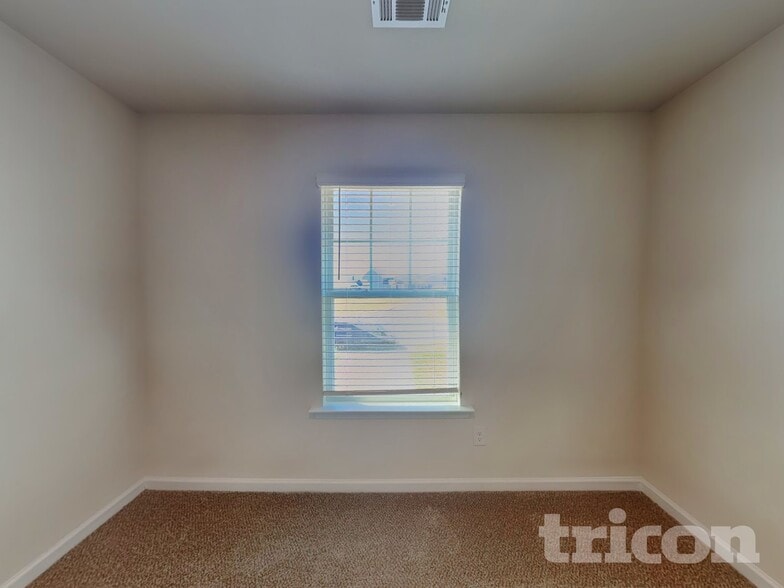 Building Photo - 1100 Amadas Dr