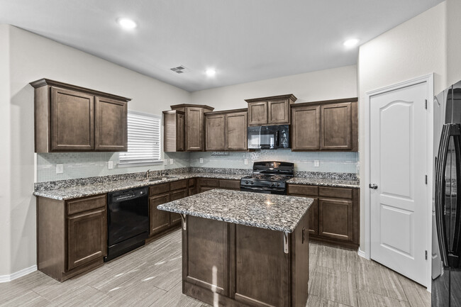 Building Photo - 14861 Oldenberg Ct