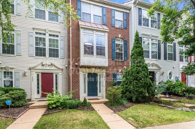 Building Photo - 1030 Harrison Cir