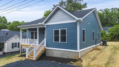 Building Photo - 1025 Frye St