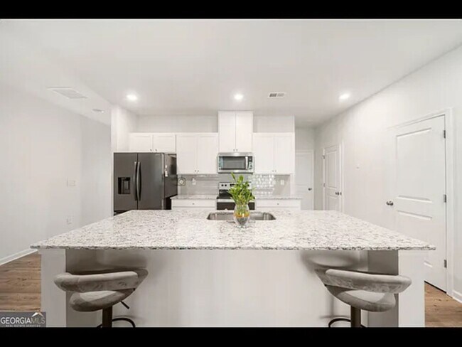 Building Photo - 5304 Melbourne Ln