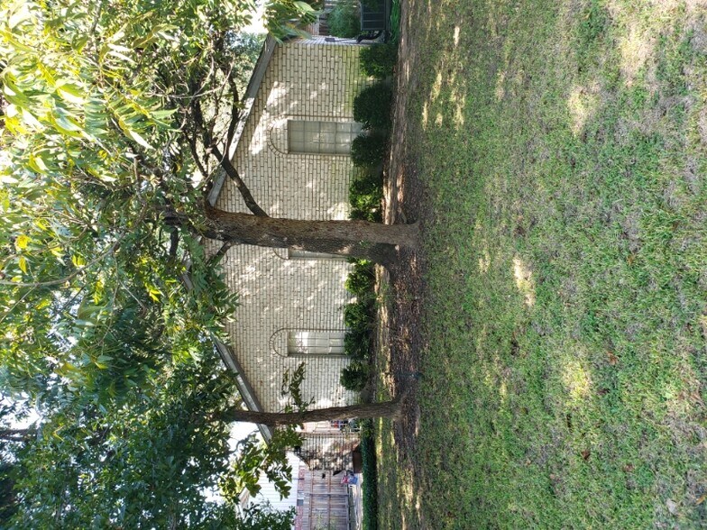 Building Photo - 1115 Frances Dr