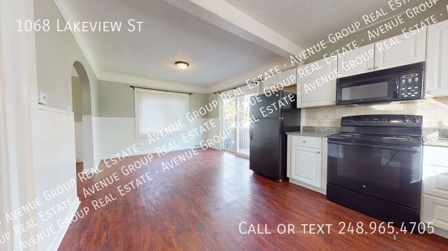 Building Photo - 1068 Lakeview St