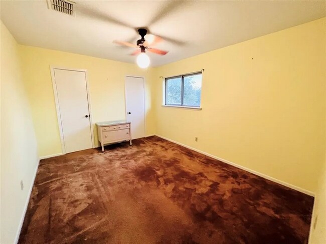 Building Photo - 7014 Woodfern Dr