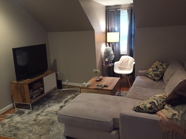 Building Photo - Colorado Ave