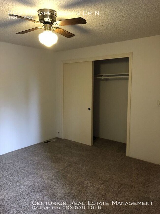 Building Photo - 269 McNary Heights Dr N