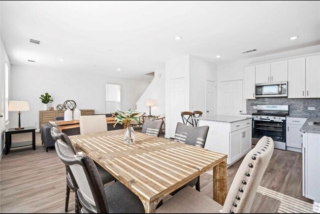 Building Photo - 6918 Telean St