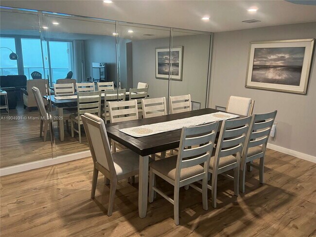 Building Photo - 2751 S Ocean Dr