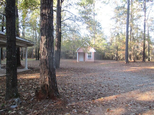 Building Photo - 3 Bedroom Country Cottage