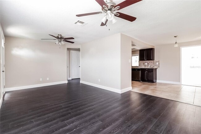 Building Photo - 6230 Westport Dr