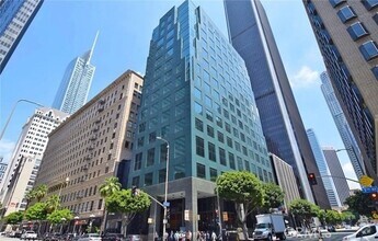Building Photo - 655 S Hope St