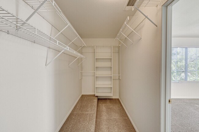 Building Photo - Tri-Level Home with Pool & Spa in Henderson, 89074