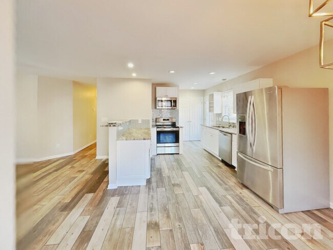 Building Photo - 1117 Woodbriar St