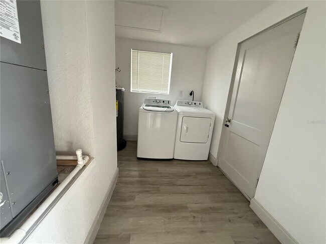 Building Photo - 13 Volusia Dr