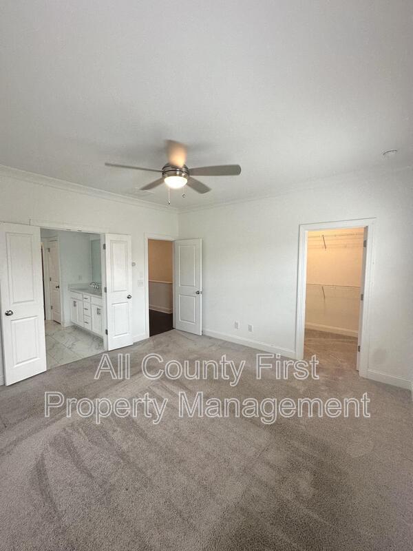 Building Photo - 788 Angora Aly
