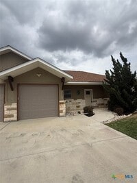 Building Photo - 152 Navarro Xing