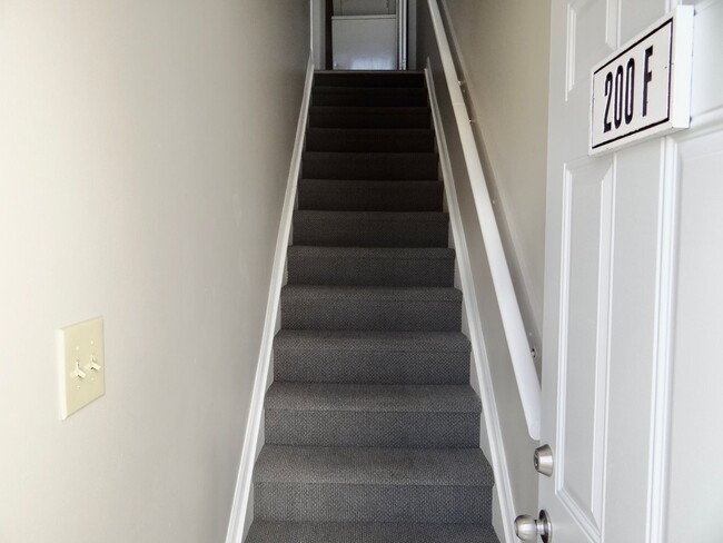 Building Photo - Beautifully Remodeled 2 Bed/2 Bath in Deer Creek @ Deerfield Surfside