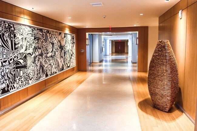 Building Photo - 900 Biscayne Blvd